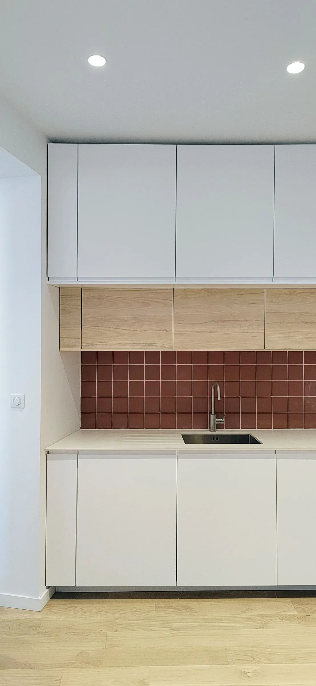 renovation appartement traversant marseille cuisine ikea blanche et bois